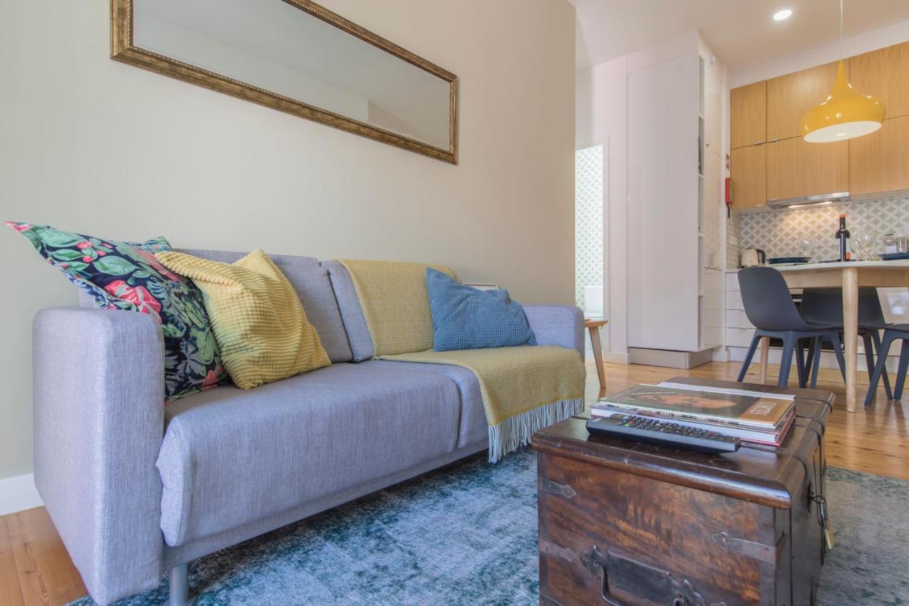 Lovelystay - Sunny Flat W/ Balcony Overseeing Graca And River 리스본 외부 사진