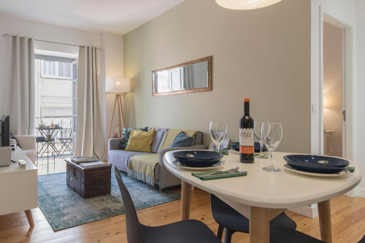 Lovelystay - Sunny Flat W/ Balcony Overseeing Graca And River 리스본 외부 사진