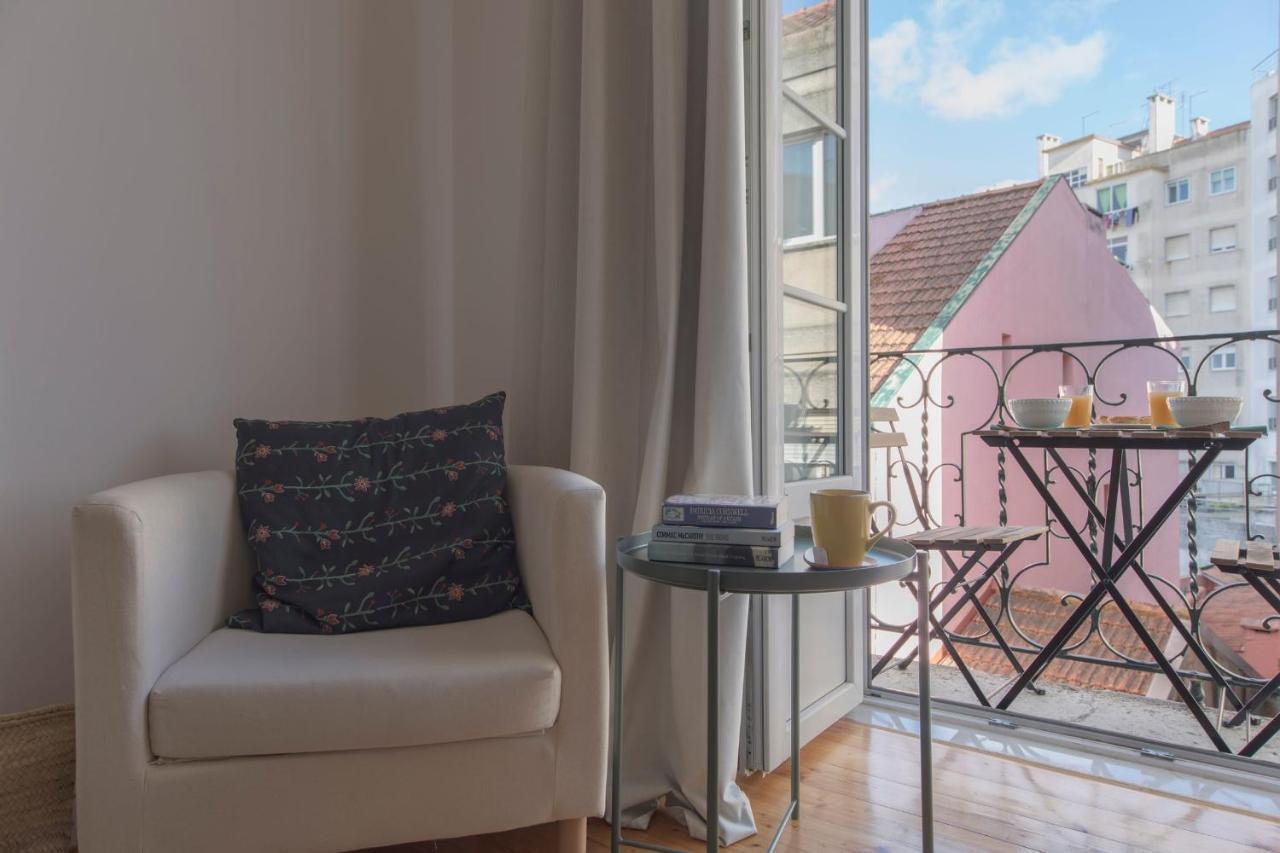 Lovelystay - Sunny Flat W/ Balcony Overseeing Graca And River 리스본 외부 사진