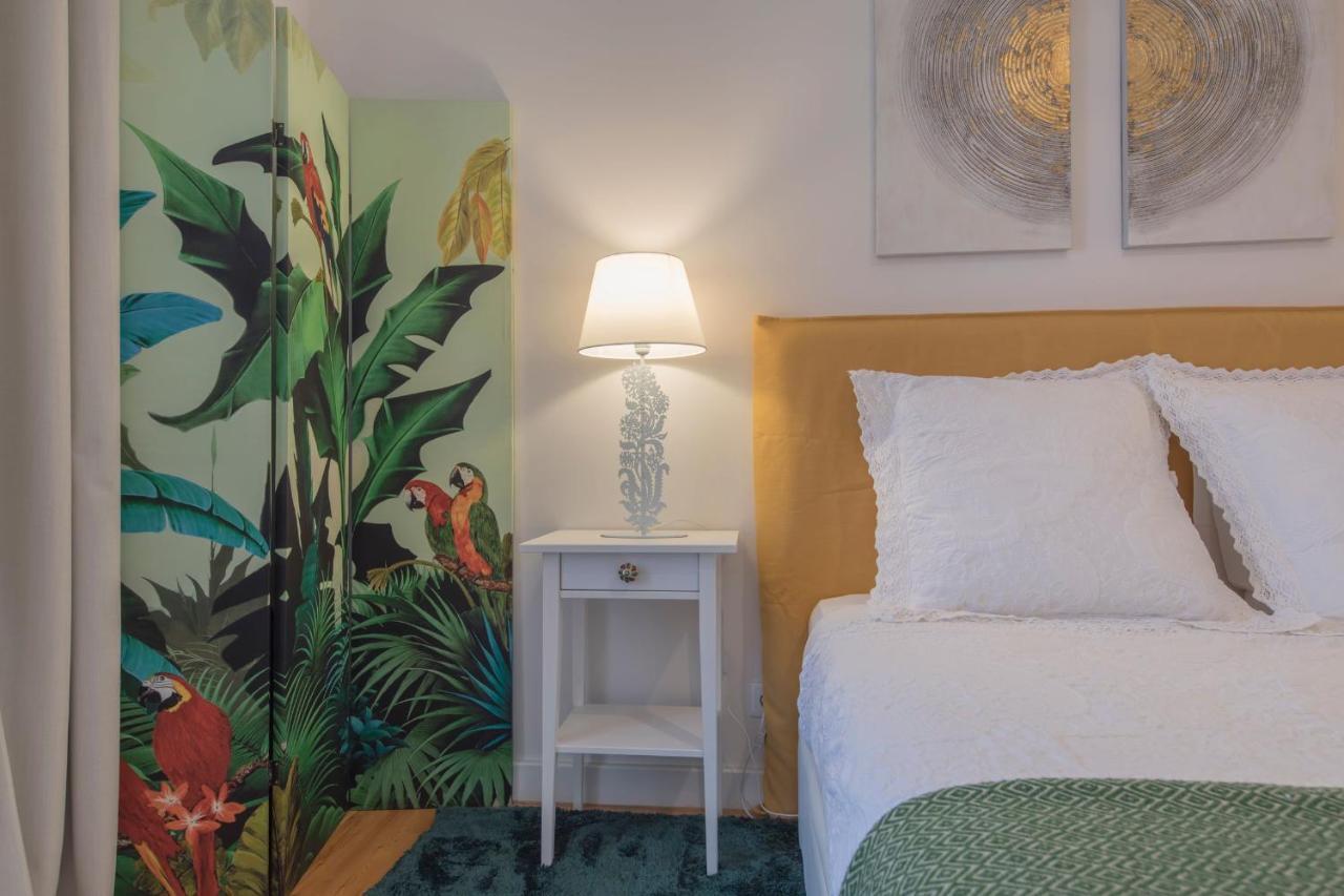 Lovelystay - Sunny Flat W/ Balcony Overseeing Graca And River 리스본 외부 사진